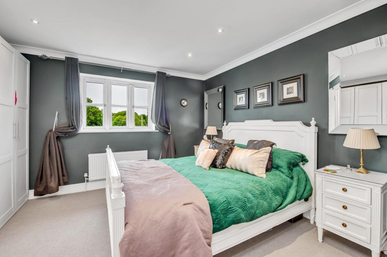 Stylish 3 Bedroom Townhouse For 5 Guests, Set In The Medieval Grid With Off Street Parking Bury St. Edmunds Zewnętrze zdjęcie