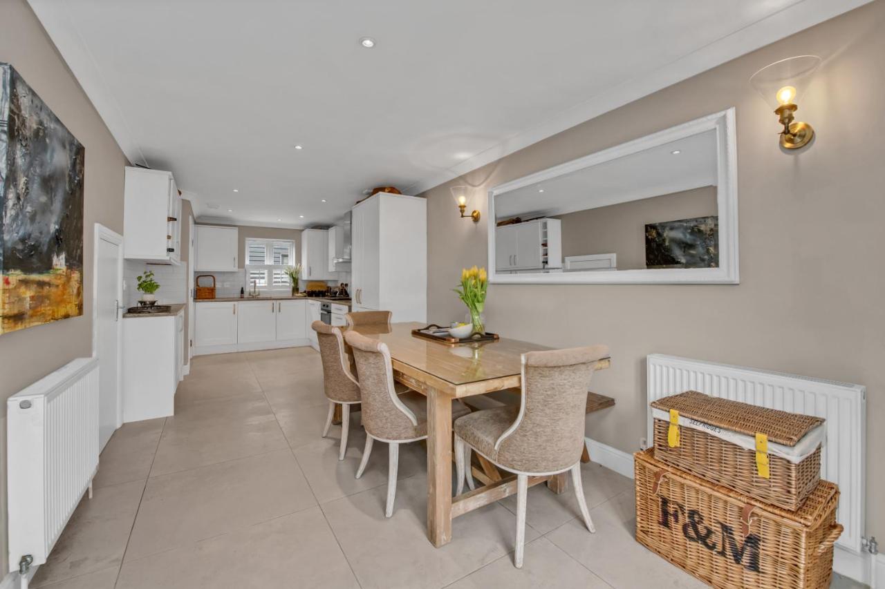 Stylish 3 Bedroom Townhouse For 5 Guests, Set In The Medieval Grid With Off Street Parking Bury St. Edmunds Zewnętrze zdjęcie