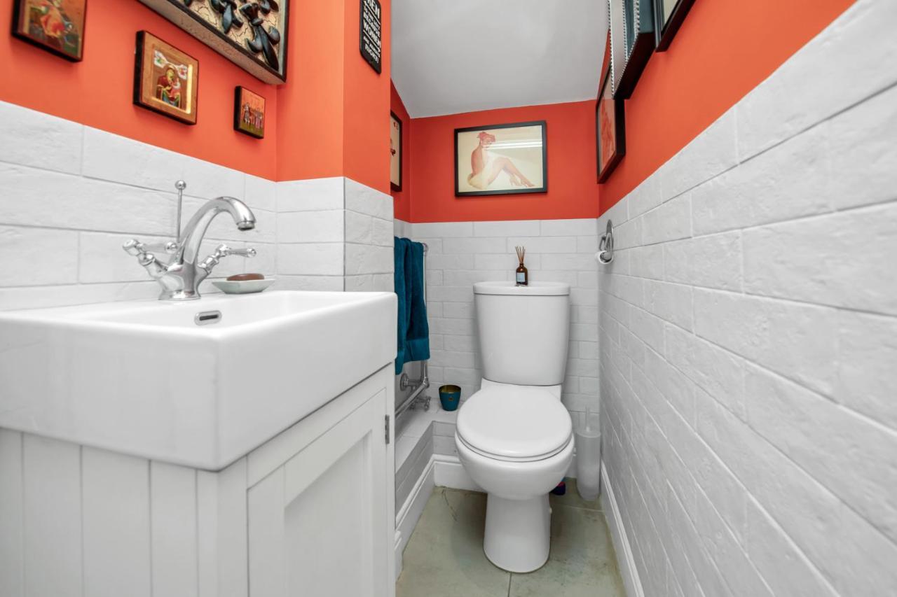 Stylish 3 Bedroom Townhouse For 5 Guests, Set In The Medieval Grid With Off Street Parking Bury St. Edmunds Zewnętrze zdjęcie