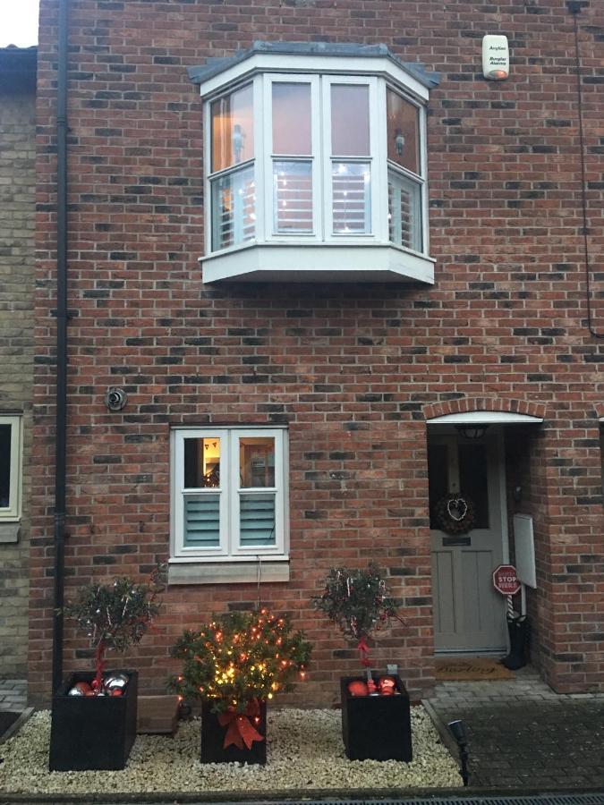 Stylish 3 Bedroom Townhouse For 5 Guests, Set In The Medieval Grid With Off Street Parking Bury St. Edmunds Zewnętrze zdjęcie