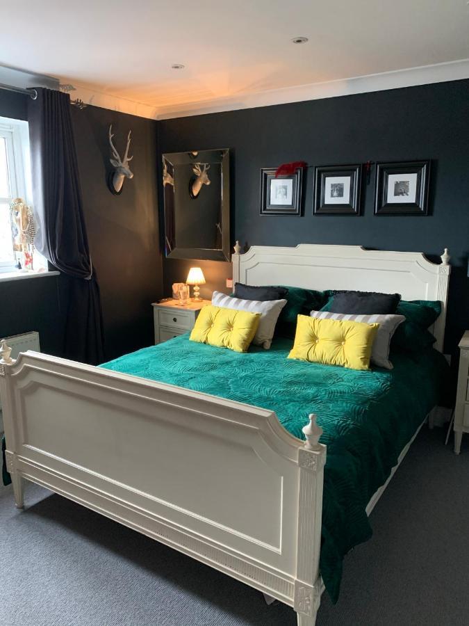 Stylish 3 Bedroom Townhouse For 5 Guests, Set In The Medieval Grid With Off Street Parking Bury St. Edmunds Zewnętrze zdjęcie