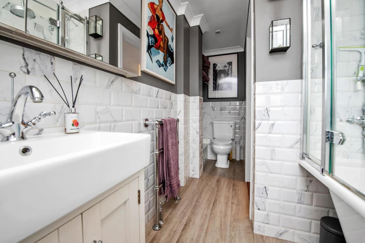 Stylish 3 Bedroom Townhouse For 5 Guests, Set In The Medieval Grid With Off Street Parking Bury St. Edmunds Zewnętrze zdjęcie